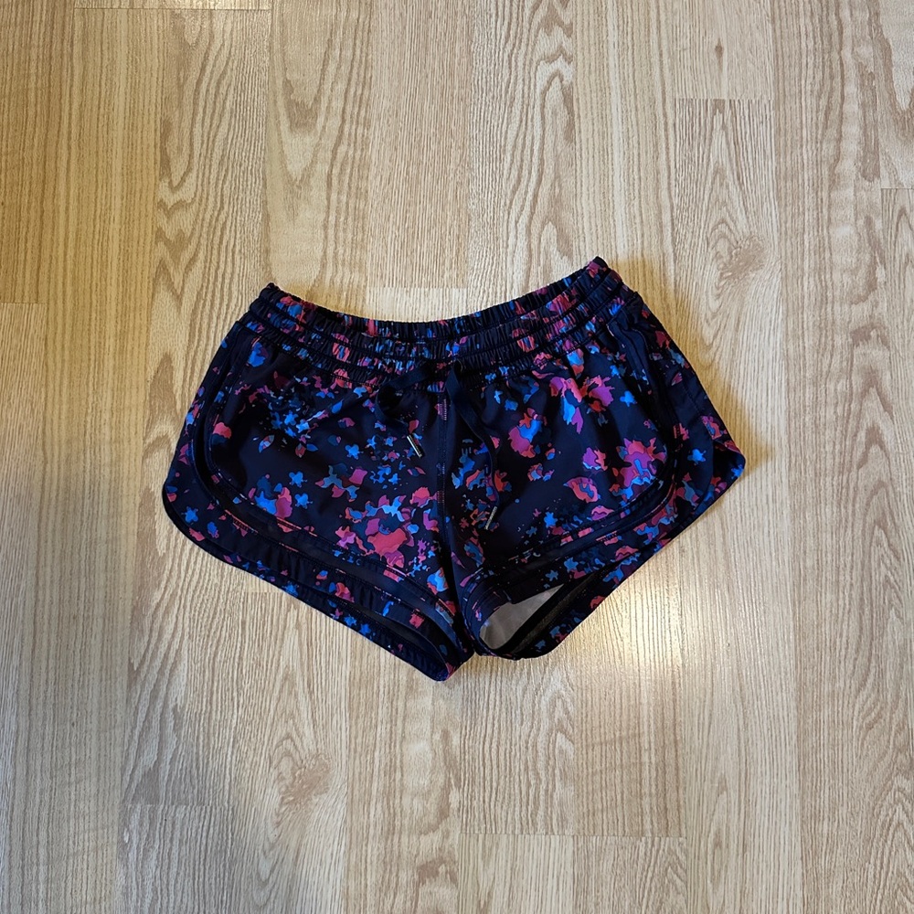 Lululemon - Size 8 - Make A Move Shorts